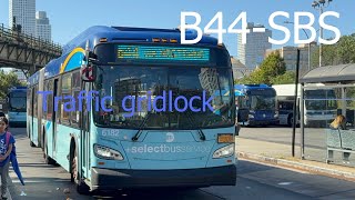 A New Flyer XD60 struggling through a traffic gridlock | 6182 on B44-SBS [MTA NYCT]