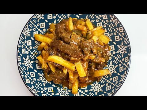 Азу по-татарски. Говядина тушеная с картошкой на сковороде