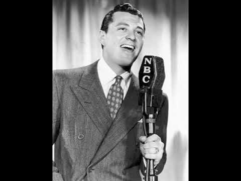 在 YouTube 上觀看「Does Your Heart Beat For Me? (1939) - Tony Martin」