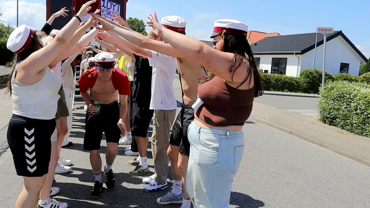 Studenter holdt en fest gennem byen