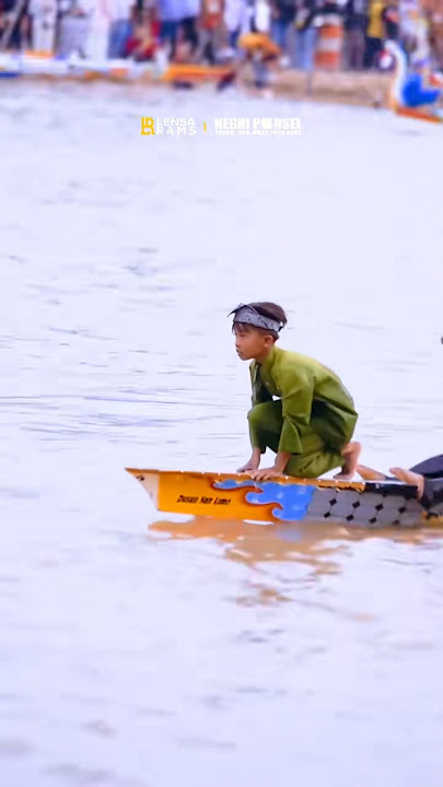 Lomba Dayung Tradisional Seru!🔥 Kecepatan & Kekompakan yang luar Biasa #shorts #boating #boat #edit