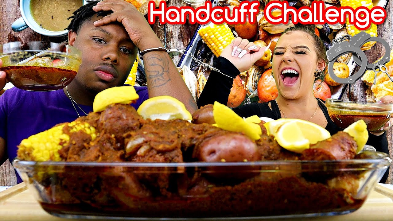 MUSSELS, CORN, POTATOES, EGGS, SAUSAGE SMOTHERED IN BLOVE SAUCE🌽🥔🥚Handcuff Challenge🔐