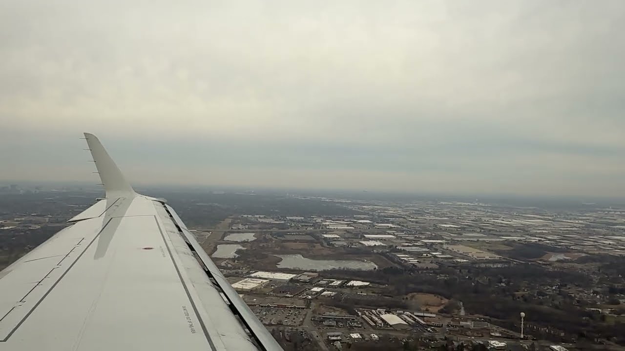 American Eagle (Envoy) Embraer E170 (N761RW) Landing in Chicago O'Hare KORD