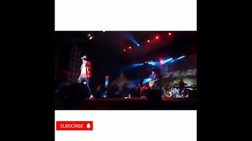 Personel Band D