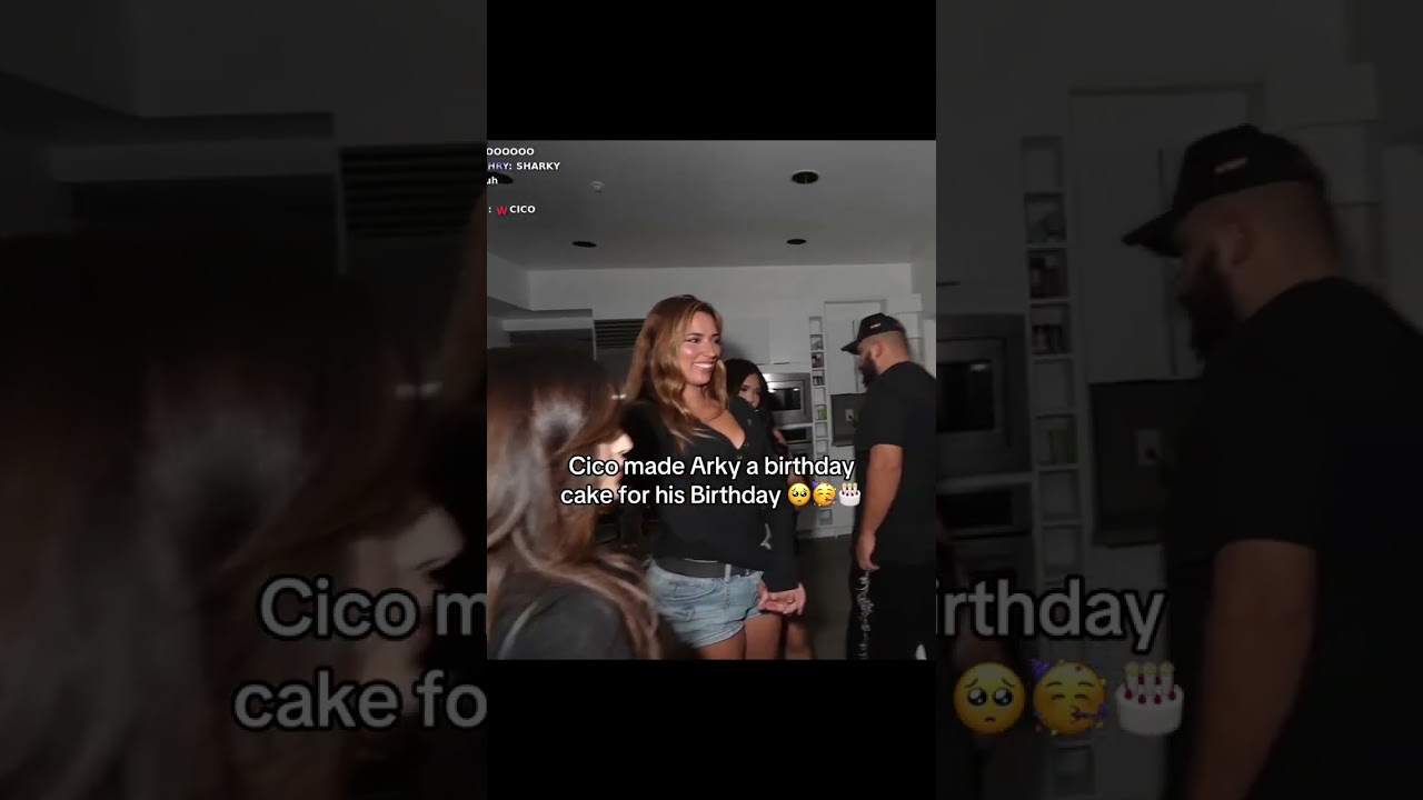 Cico got Arky a birthday cake 🎂🥳