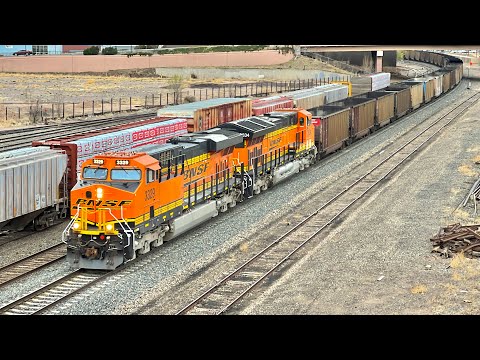 BNSF ACHs Lead E-SPSNAM0-03D through Colorado Springs!!