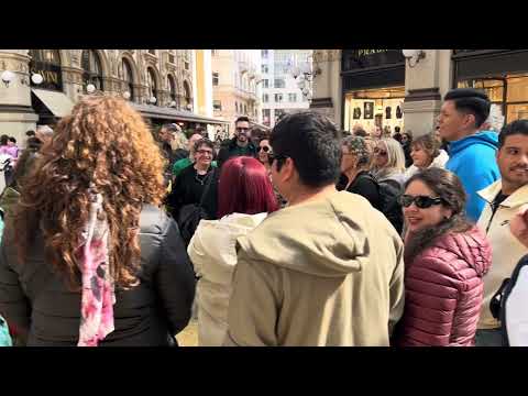 القس داڤيد فيلبس يكرز في ميلانو إيطاليا        