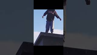 om dronk te wees