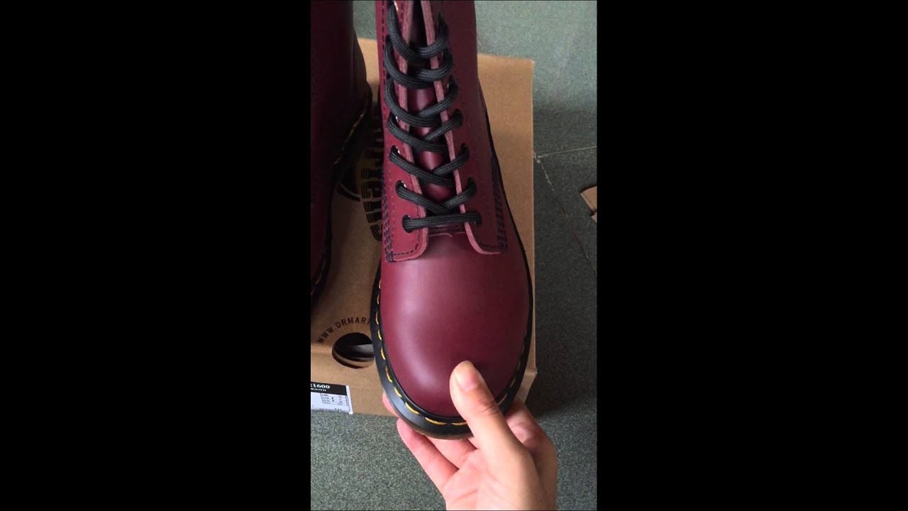 dr martens 1460 smooth cherry red