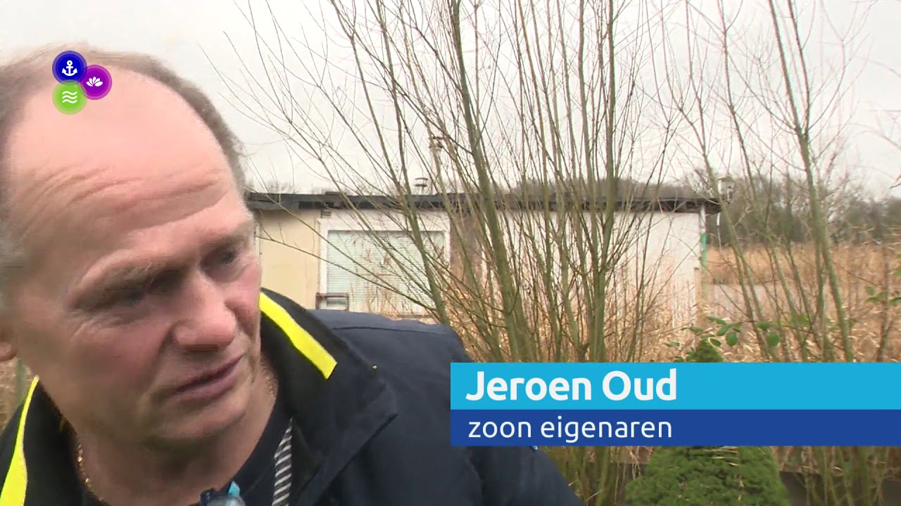 Woonboot gezonken in Wieringerwaard (NH)