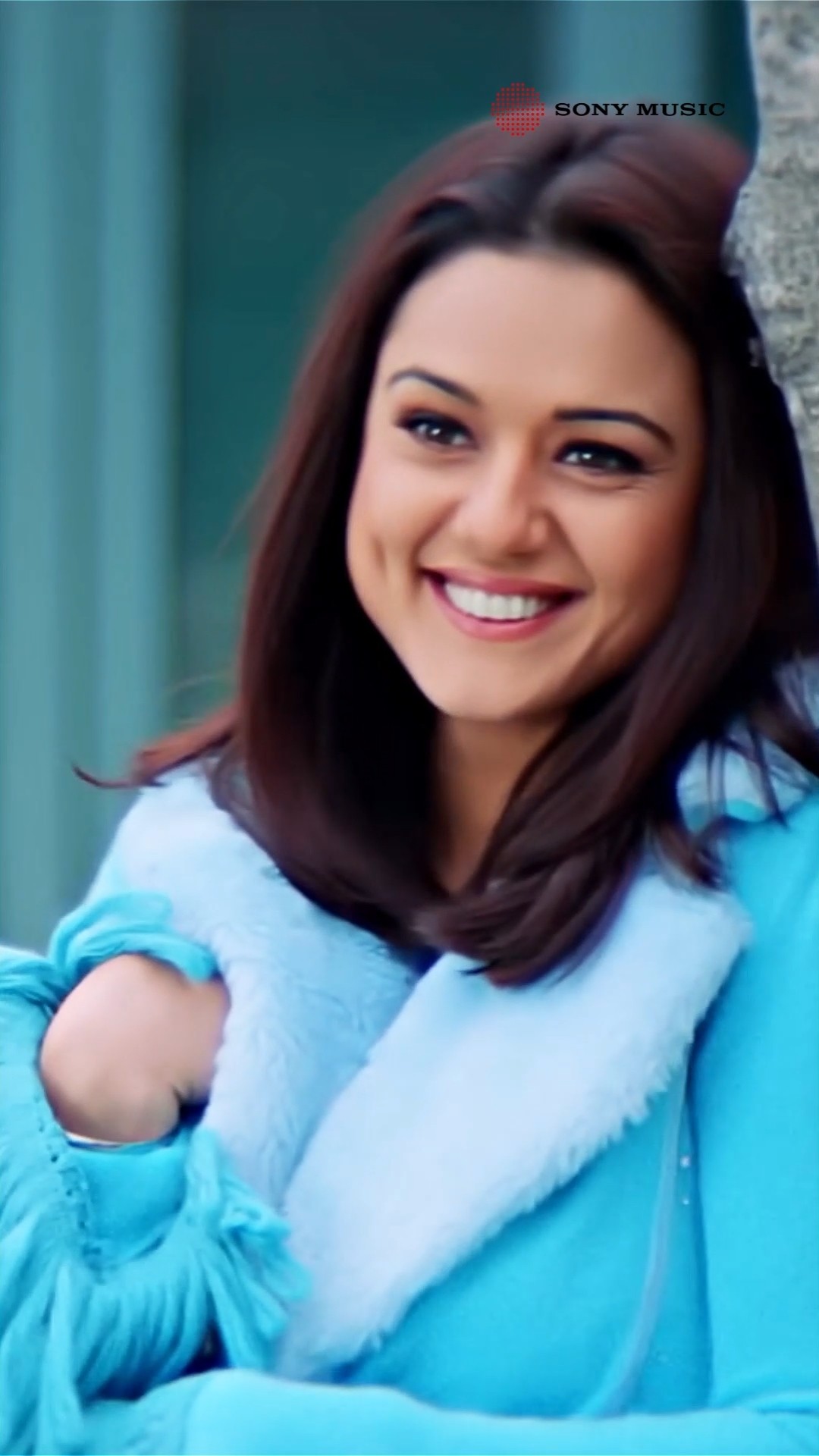 The soundtrack to unforgettable moments. ?? #preityzinta #alkayagnik #shaan #kalhonaaho