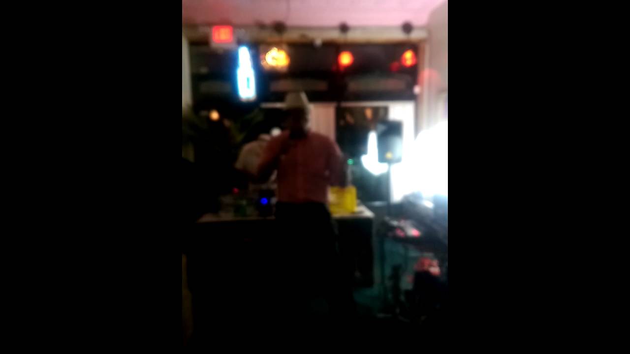 iiour show live Afloe intro