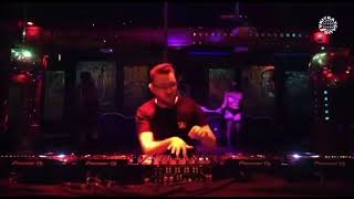 Patrick Scuro playing 'Patrick Scuro - Syndicate'