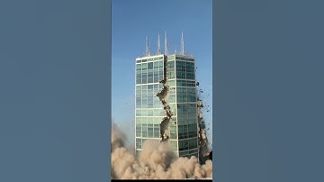seconds before the tall building collapsed #shorts #disaster