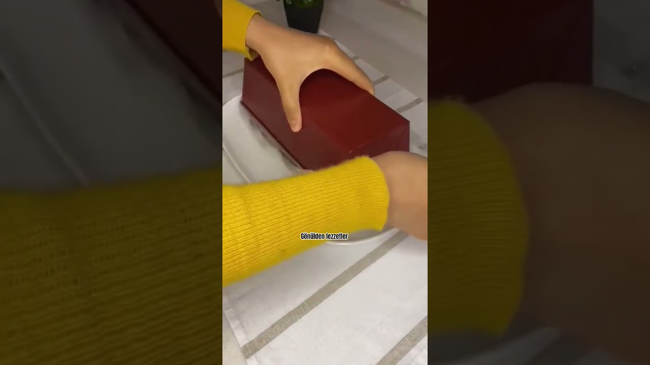 Yedikçe yedirten kolay portakallı🍊 irmik tatlısı🥰Hem pratik ve hemde çok lezzetli👌👌 Yedikçe yedirten kolay portakallı🍊 irmik tatlısı🥰Hem pratik ve hemde çok lezzetli👌👌