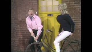 Benny Hill - Hospital Hi-Jinx with Rona Newton-John (1970)