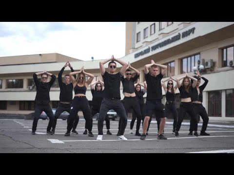 видео: Выпускной танец 2020 клип от 90-ых по сегодня