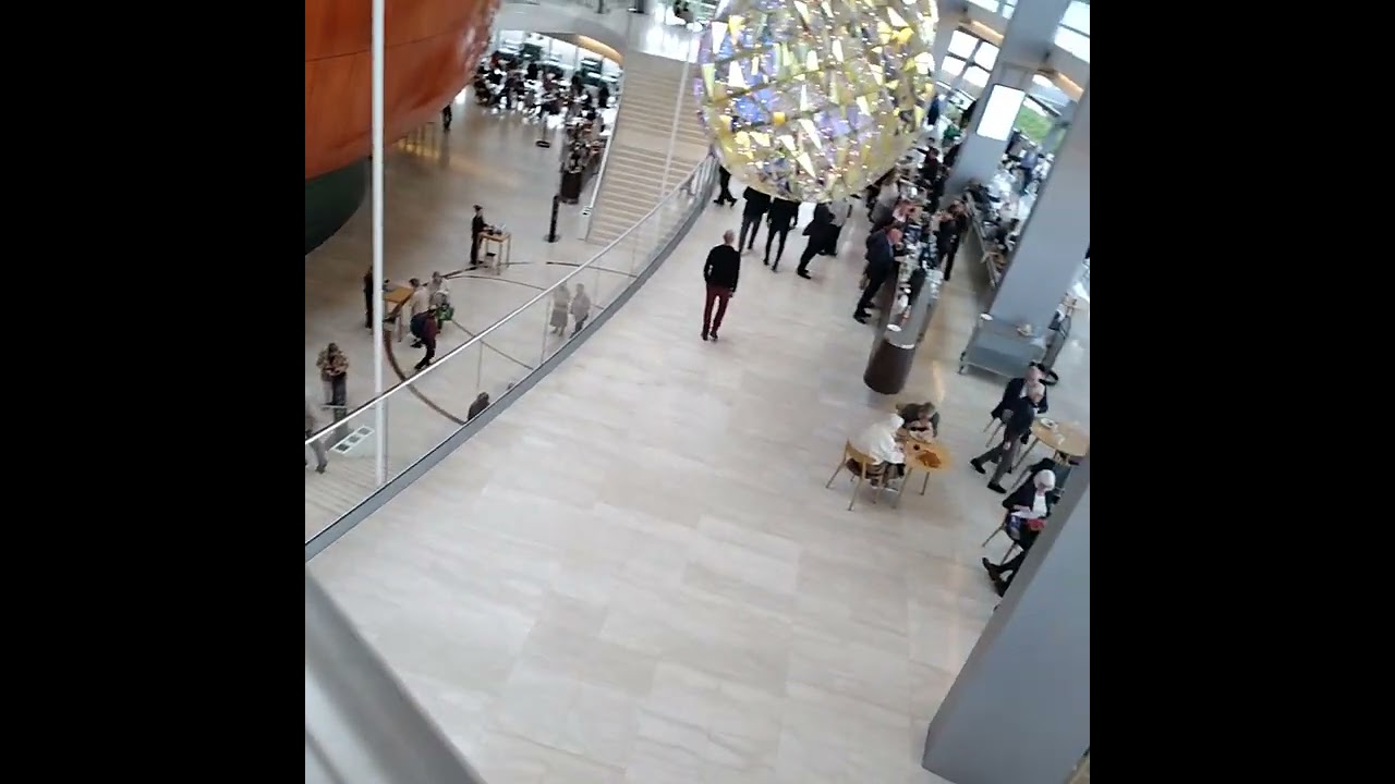 Оперный театр Копенгагена. Пришли на Моцарта