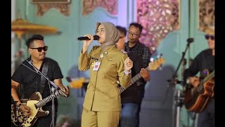 Bintang Jingga  feat Wakil Walikota Solo ( Astrid Widayani )  Begitu Indah - Padi Cover