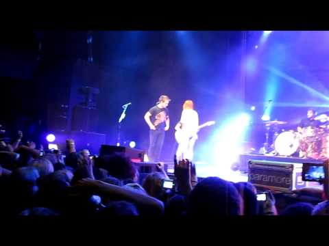 PARAMORE &Johne "Misery Business" 5.7 Moline