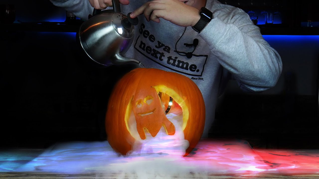 Резьба по тыкве из сухого льда | Жуткие идеи для резьбы по тыкве