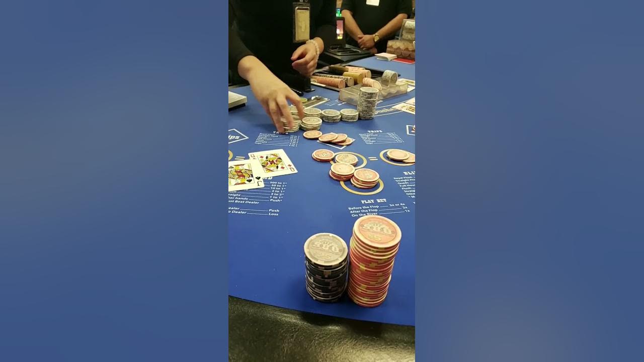 I HIT ROYAL FLUSH!! Ultimate Texas Hold’em!! BIG WIN $$