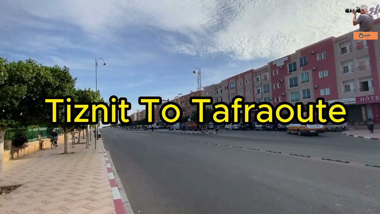 الطريق من تزنيت الى ايت وافقا معقل المختار السوسي بتافراوت.