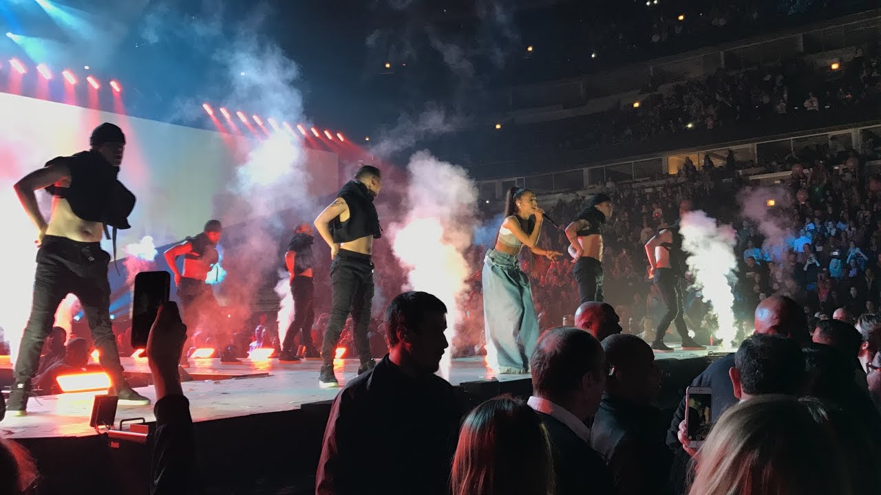 Ariana Grande - Dangerous Woman Tour Chicago - 'Into You'