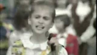 Video thumbnail of "detski pesni Boys - Bobi,bas mi e gajle"