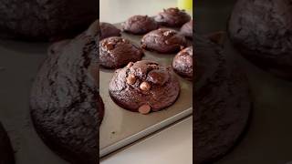 Double Chocolate Zucchini Blender Muffins #easyrecipe #healthybreakfast #muffins #bakingrecipes