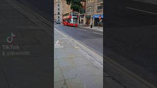 LV25YPD 133 BUS TOWARDS HOLBORN , RED LION SQUARE .BUS SPOTTING AT CHEAPSIDE , ONE NEW CHANGE LDN .