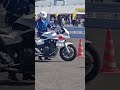 改めて駐車し直して確認する女性白バイ隊員👮‍♀️🚨、デモ走行前、【JAFモータースポーツジャパン 2026 in 横浜 】山下ふ頭特設会場