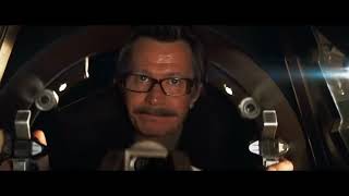 Batman Begins 2005 train scene   Bruce out play Ducard