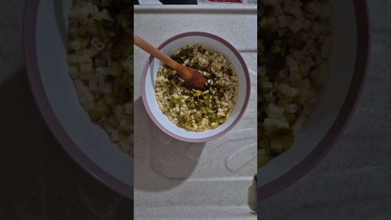Evde Çok Pratik Makarna Salatası Tarifi Evde Çok Pratik Makarna Salatası Tarifi