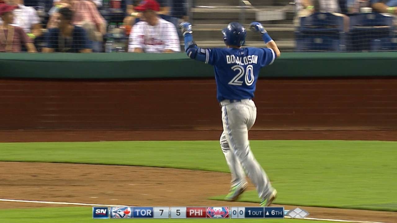 Donaldson's second homer puts Blue Jays up - YouTube