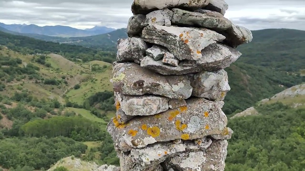 Pico Covallón y Cueva del Barro desde Aviados