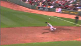 2011/08/01 LaPorta's diving play