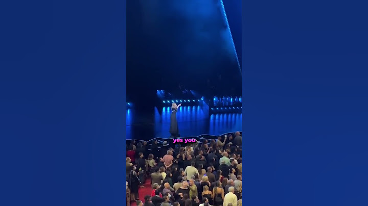 Adele UPGRADED her fans to the front seats! ❤️