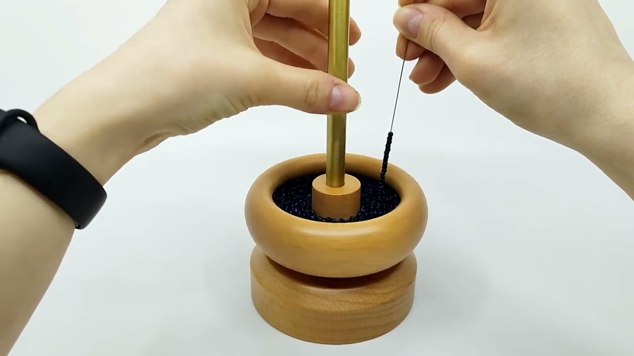 Wooden Manual Spinner for Threading Seed Beads 10 x 15 cm