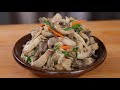 Stir-fried oyster mushrooms (Neutari-beoseot-bokkeum: 느타리버섯볶음)