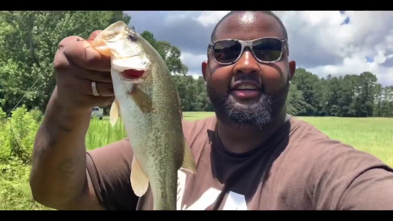 bass fish flip flops