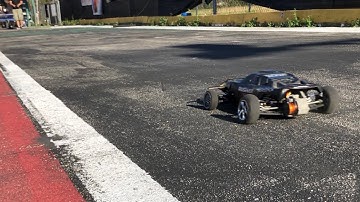 Traxxas Rustler 2wd with gool rc races a Camaro SS Drag car
