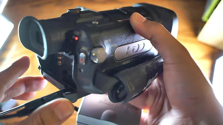 JVC Everio GZ-HD7 Camcorder Hybrid with 3ccd | Retro and rare to find