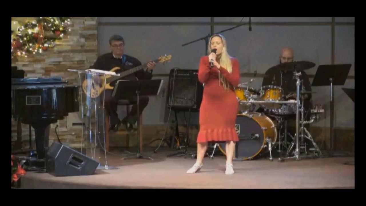 YouTubeでLinz Dawn singing "Hallelujah"を視聴 YouTubeでLinz Dawn singing "Hallelujah"を視聴