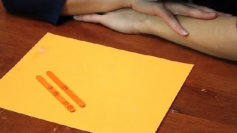 How to Get Rid of the String When Using a Hot Glue Gun : Glue & Crafts