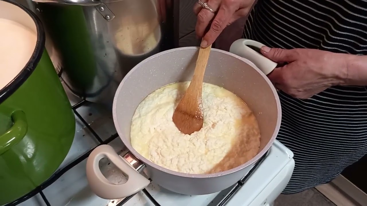 CAȘCAVAL SIMPLU ȘI GUSTOS FĂCUT ÎN CASĂ