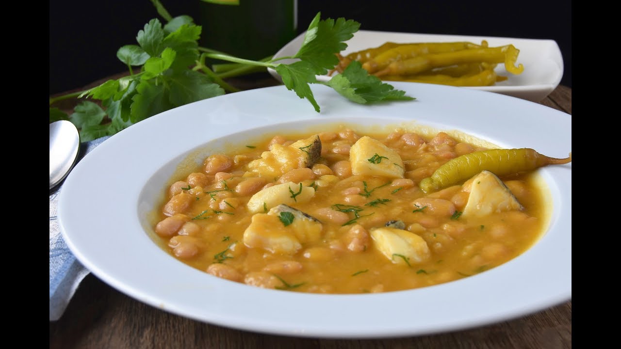 alubias con bacalao