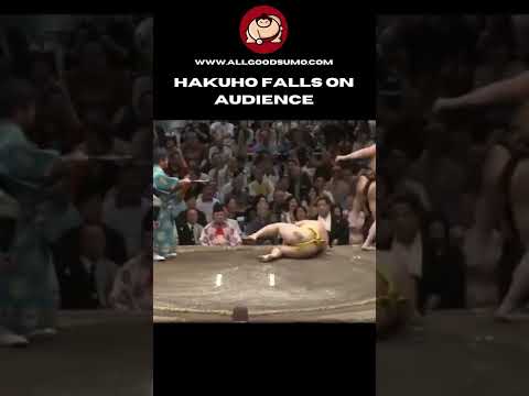 Hakuho Falls on Audience #sumo #shorts