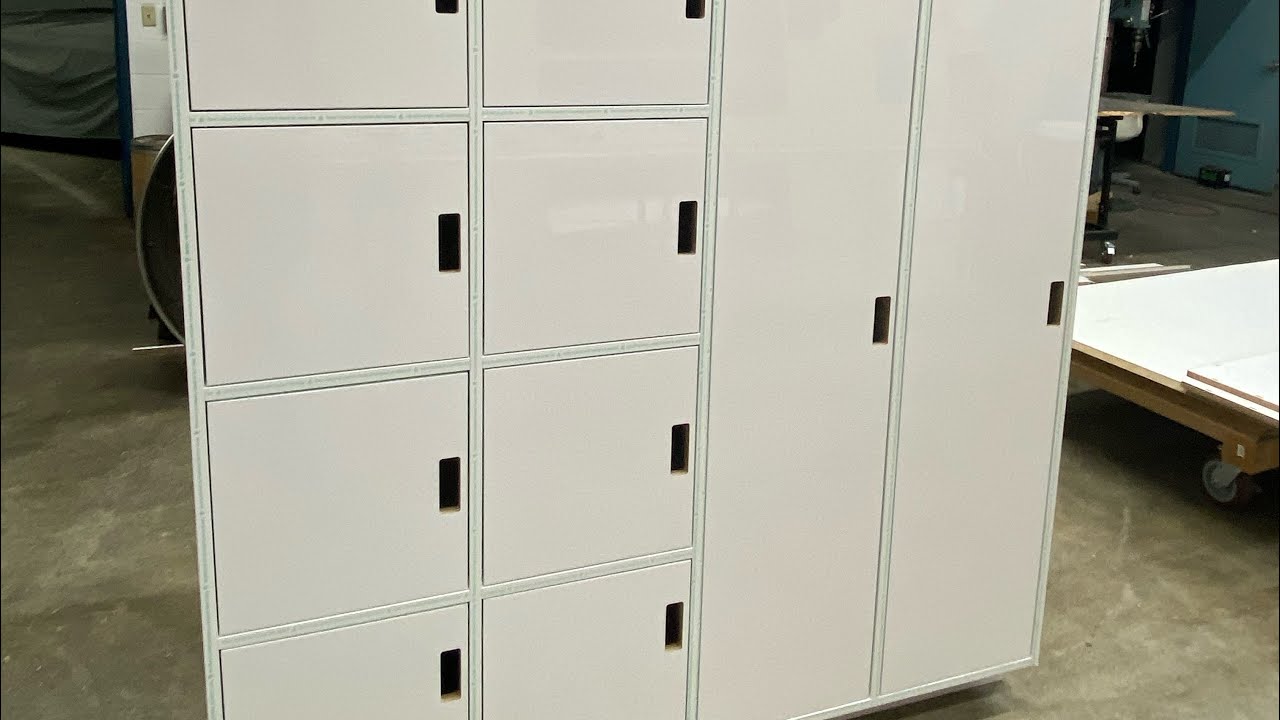 Finishing up the lockers with the Lamello Zeta/Divario connectors