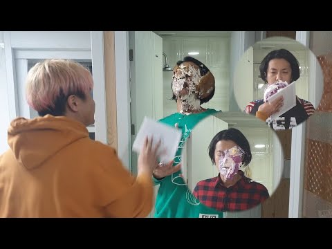 얼굴에 케잌 맞는 주작몰카 하자고 하고 계속 다시 찍기 ㅋㅋㅋㅋㅋㅋㅋㅋ